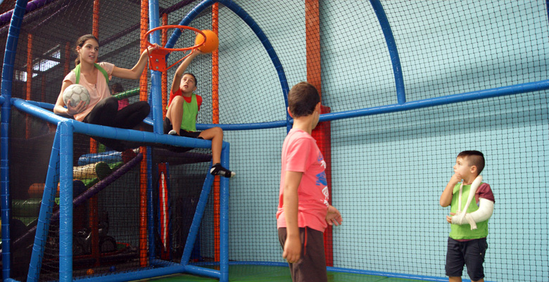 Le terrain de foot Basket - Kids Park